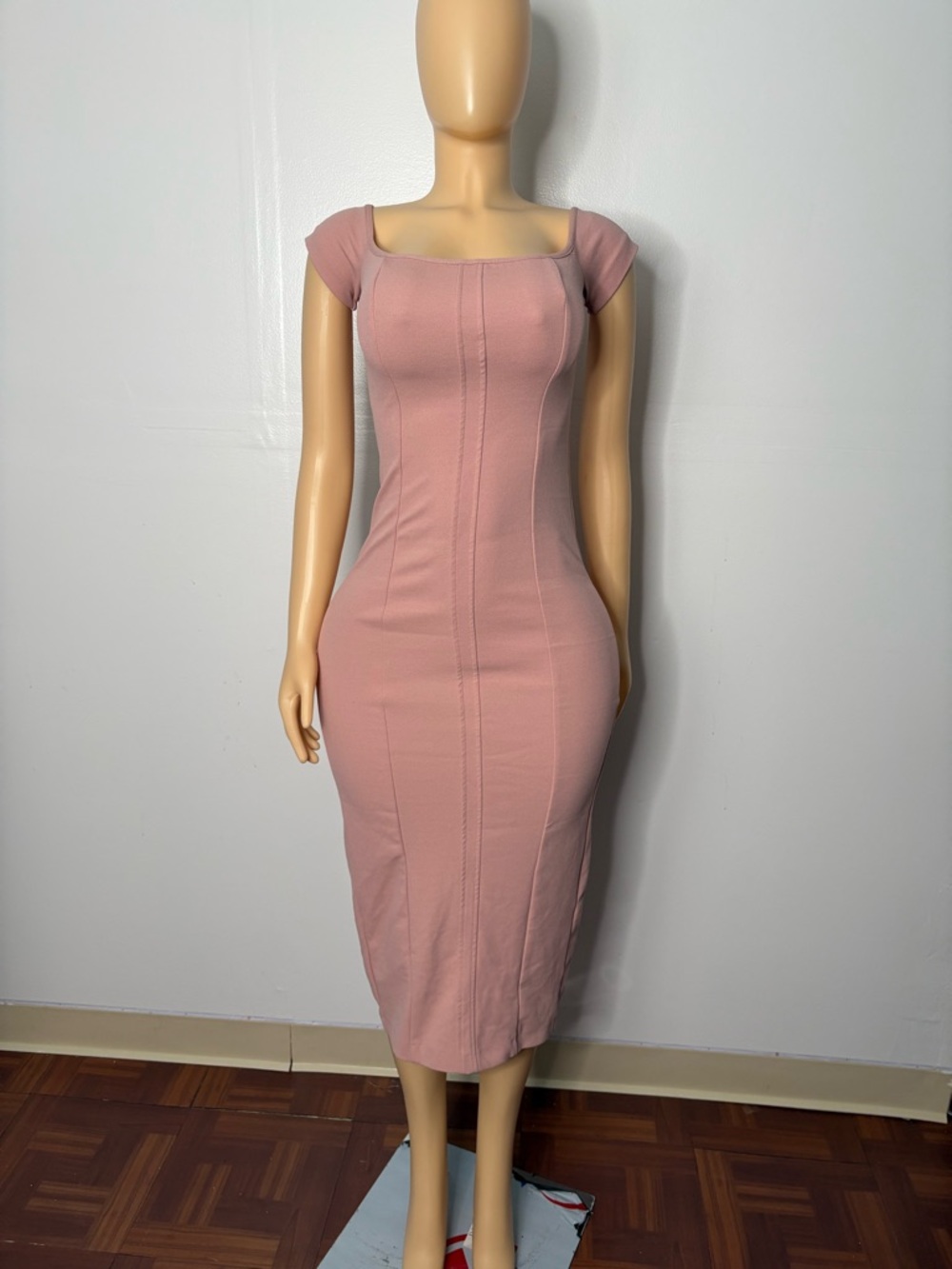 WFitted Square Neck Midi Dress in Dusty Pink